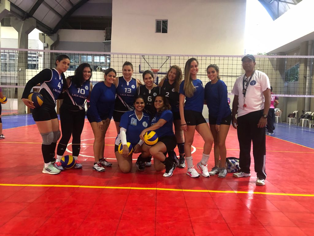 Ligas Amateur y Naco se Impusieron a Liga Pandora en Voleibol