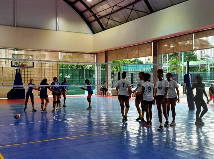 Continúan los Fogueros del Sub 23 Años de Voleibol Naco