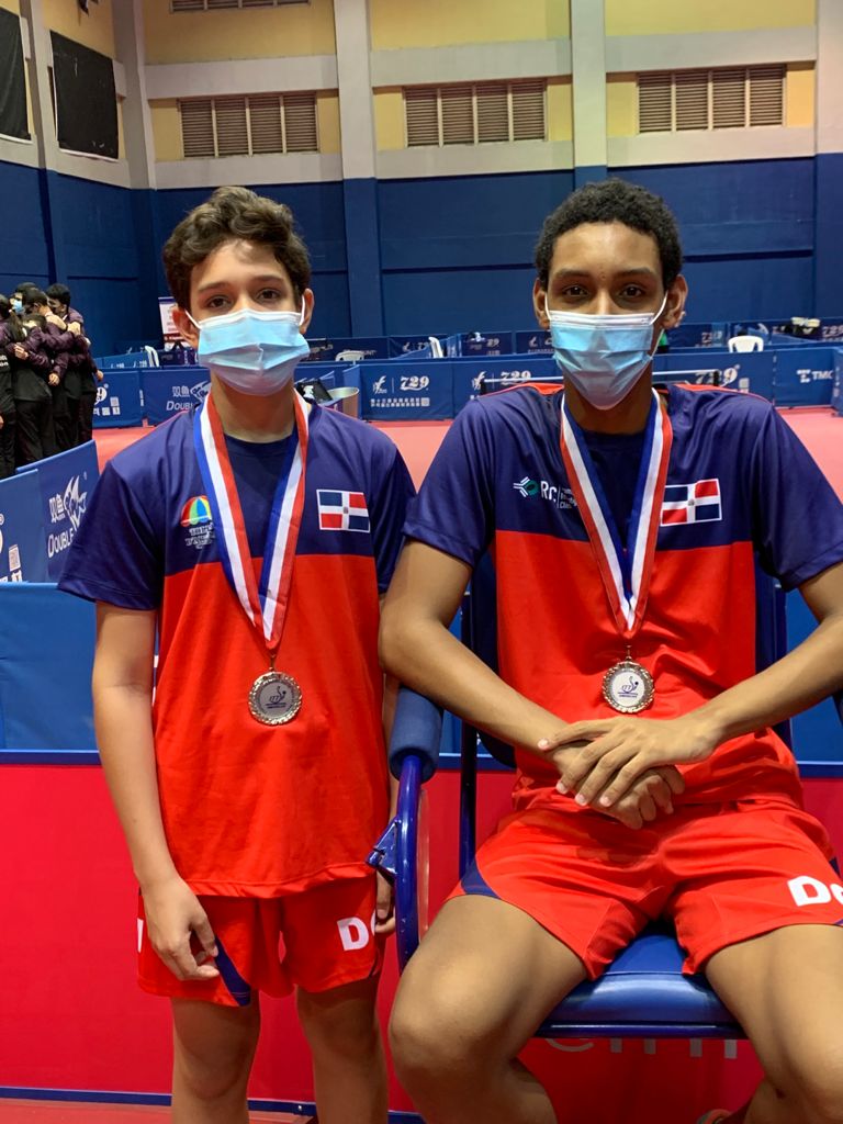 Rafa y Eduardo Ganaron Plata en Panam Tenis de Mesa