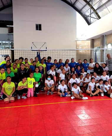 Naco y Calasanz Compartieron Intercambio de Voleibol