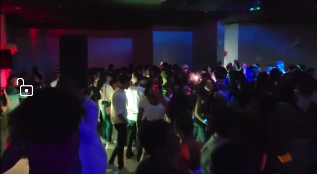 Voleibol Juvenil Realizó "Neon Party" a Casa Llena