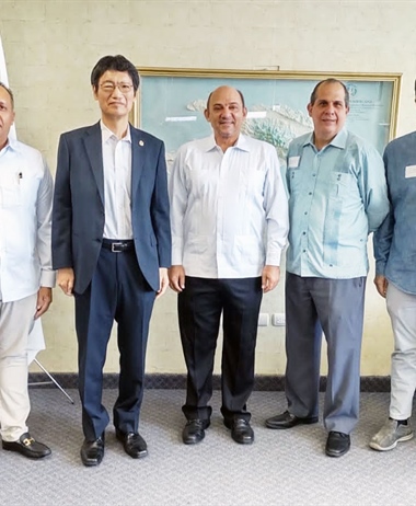 Directiva Club Naco realiza visita de cortesía al Embajador de Japón
