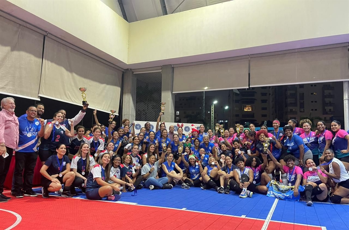 Liga Amateur arrasa en XIII Torneo Navideño