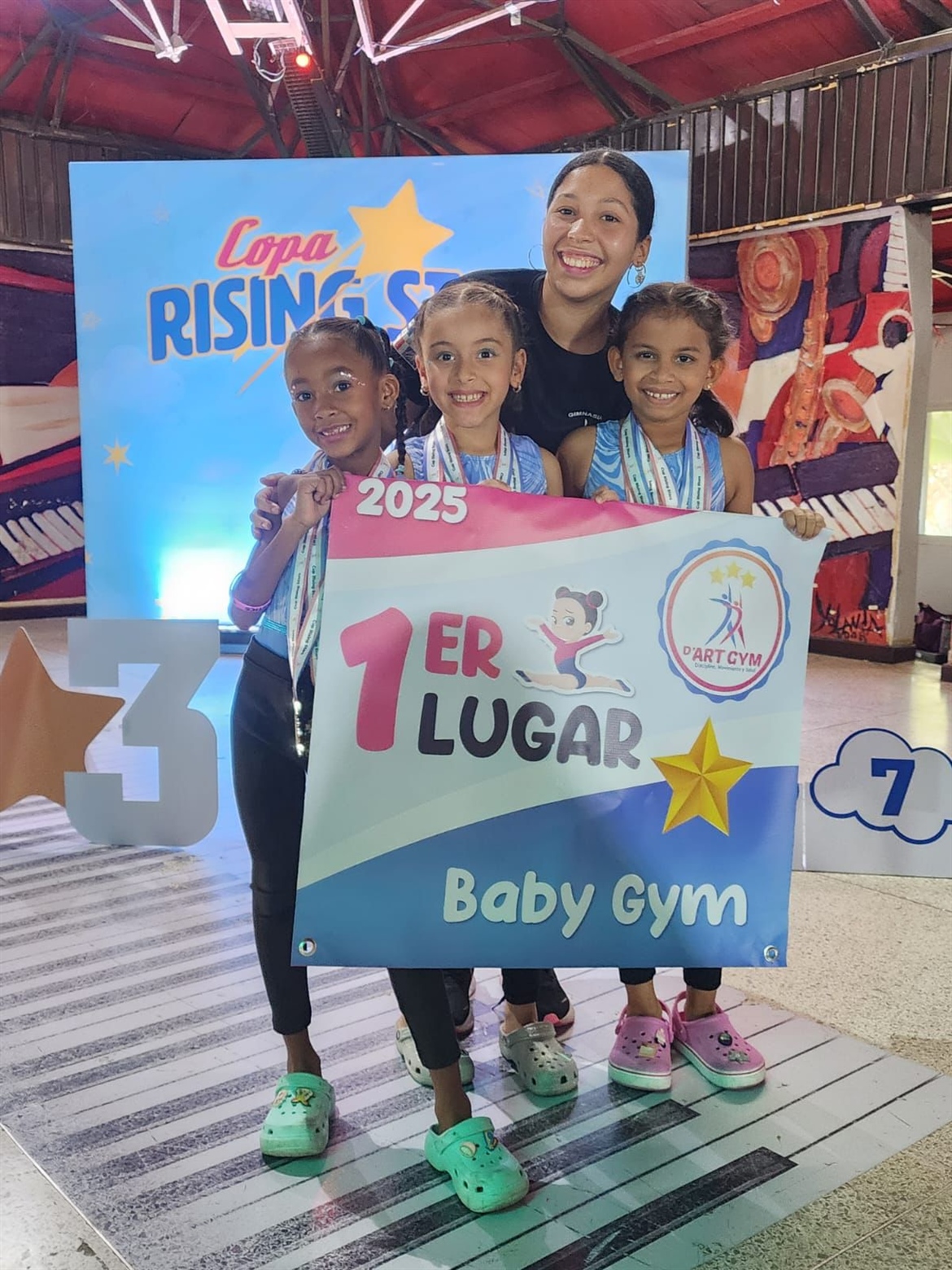 Gimnasia Naco se destaca en la Competencia RISING STARS 2025