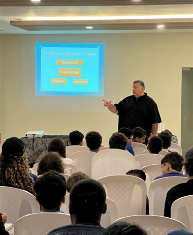 Fútbol propicia Charla Con Jorge Allen Bauger