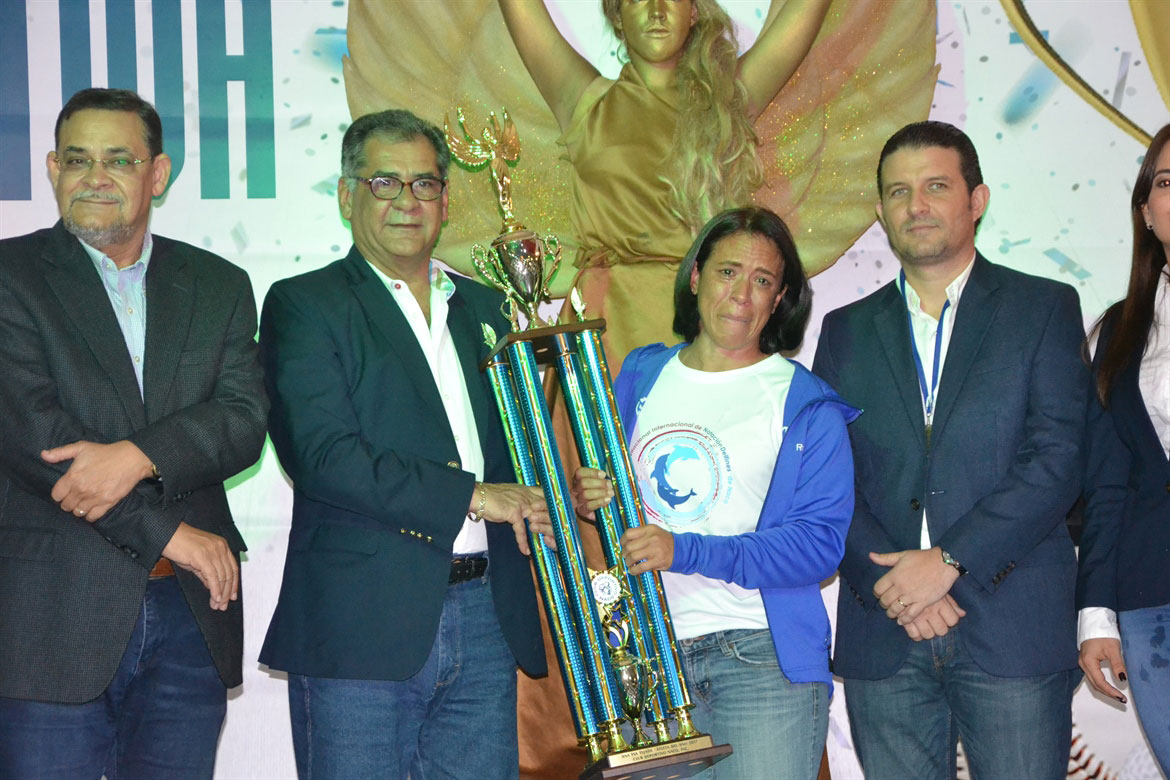 ¡Emoción en Gala Deportiva Naqueña 2017! Atletas del Año Ana Ysa Tejeda y Antonio Tornal