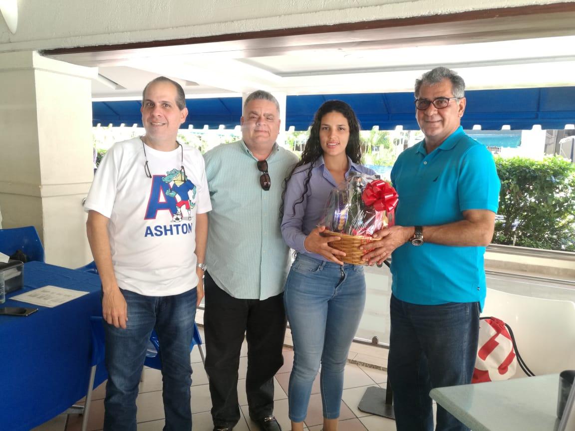 Asociación de Padres del Fútsal y Directivos del CDN Reconocieron Entrenadores