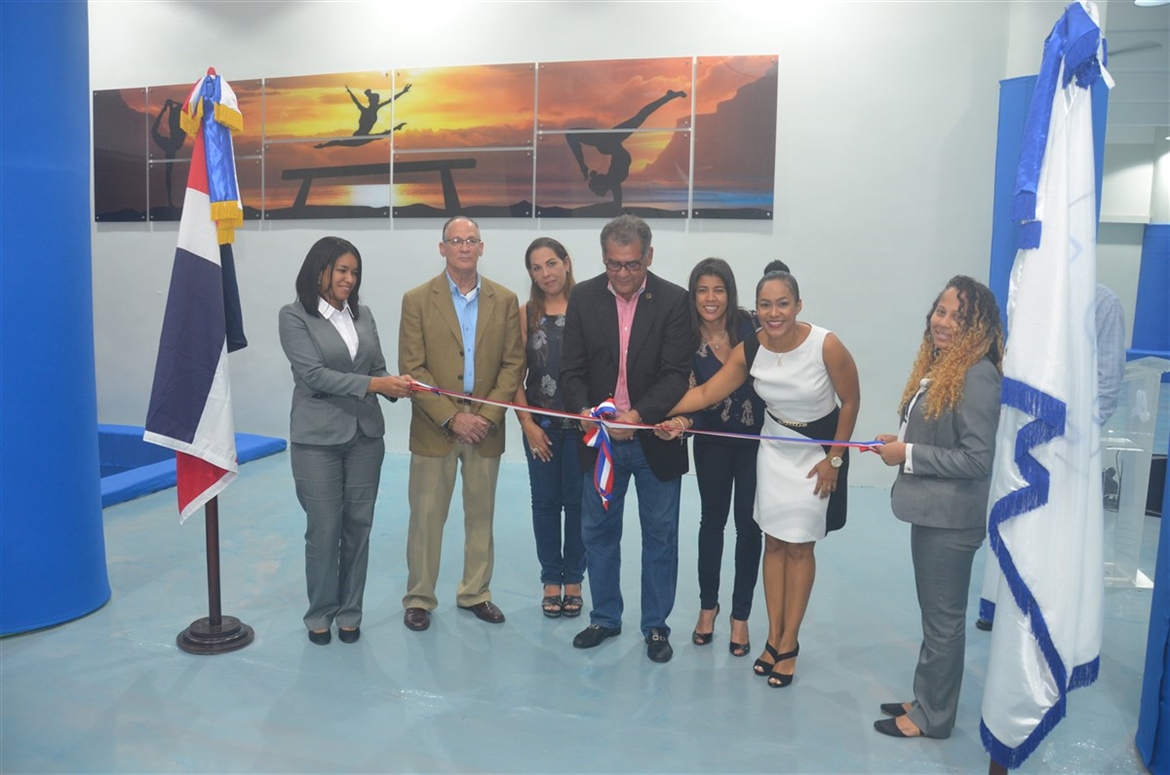 Directiva CDN Reinauguró Moderna Instalación de Gimnasia