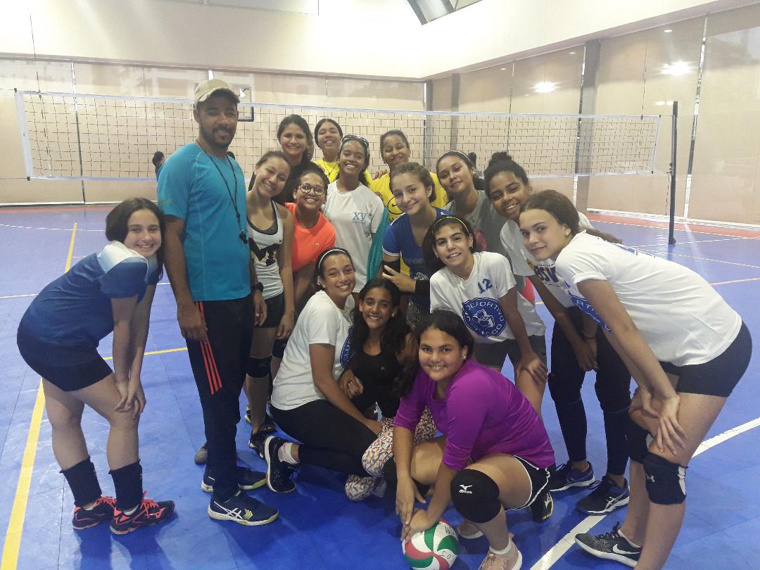 Juveniles del Voleibol Naqueño Ganaron Encuentro Amistoso