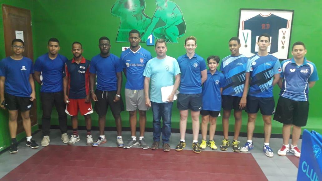 Tenismesistas Naqueños "Aplastaron" Equipo del Parque del Este