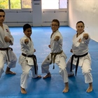 Karatecas del Club se Preparan para Evaluación de Cinturon Negro