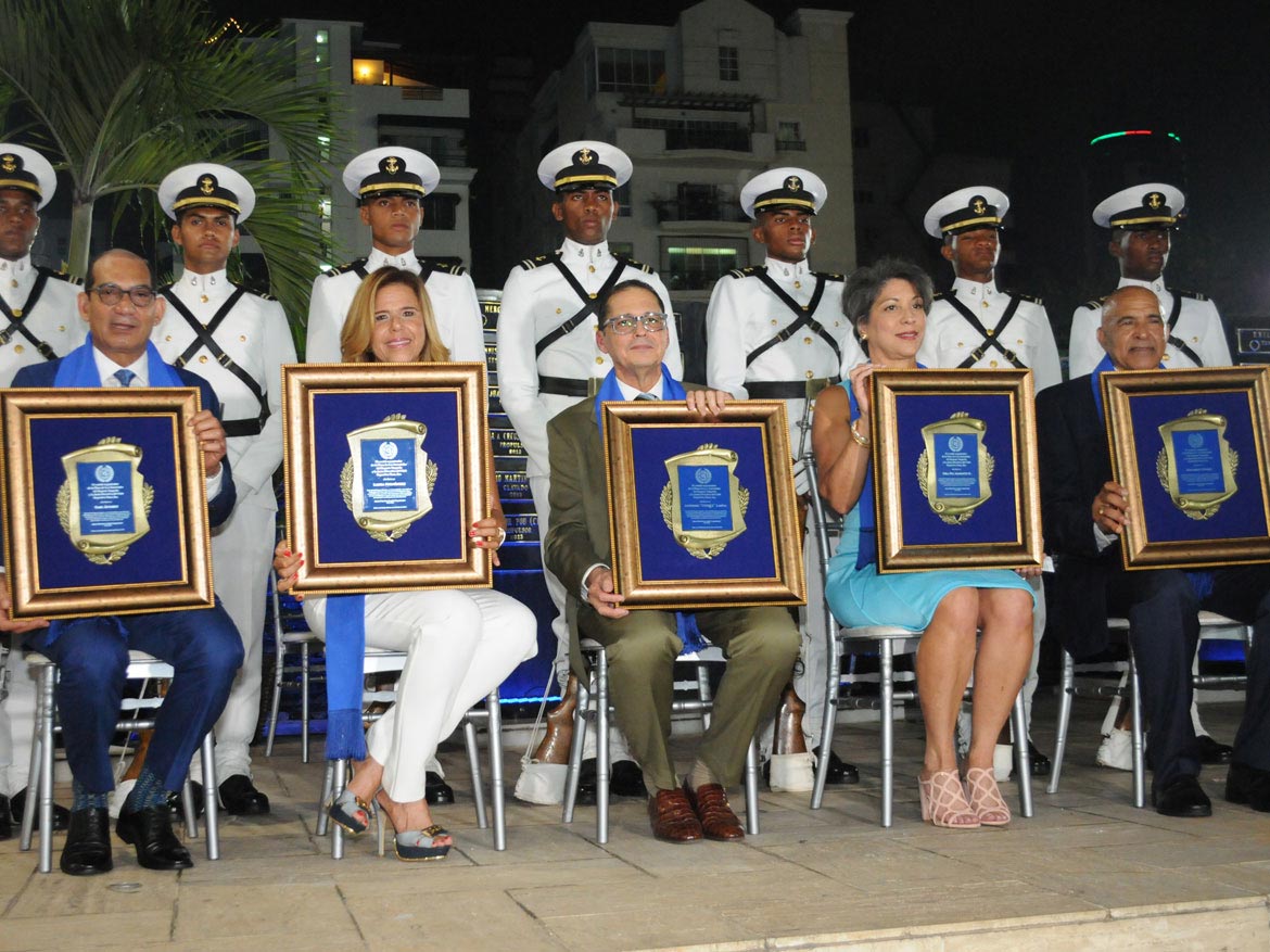 Gómez, Langa, Álvarez, Almonte y Fernández son exaltados a La Plaza de los Inmortales