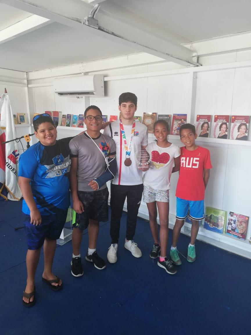 Judoca Naqueño Antonio Tornal Atleta Meritorio en la Feria del Libro