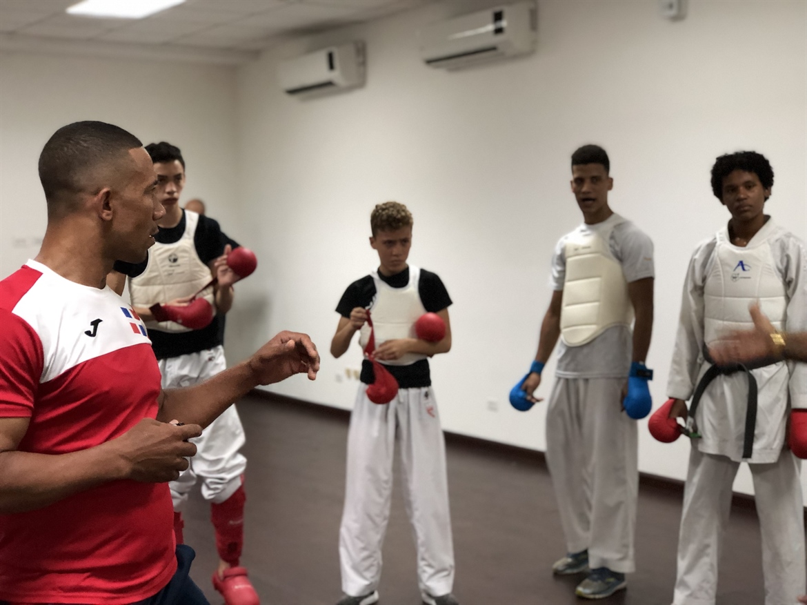 Naqueños Quiñones y Trujillo Preparados Para Buscar el Oro en CCCK