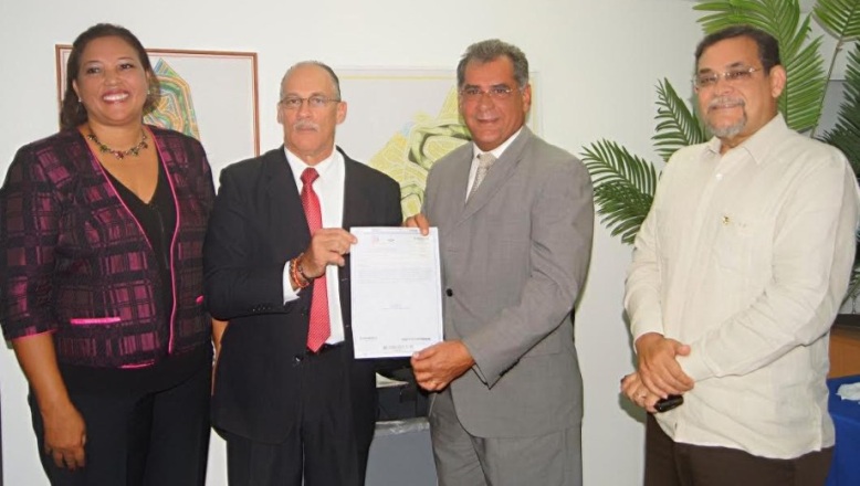 Club Deportivo Naco reabrió oficina proyecto “Naco Golf & Country Club”
