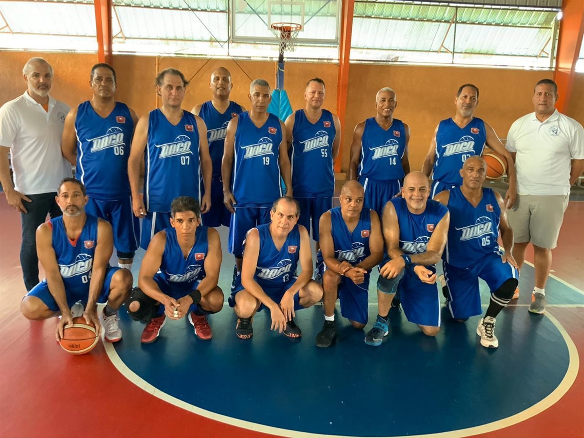 Club Naco Cae en Maxi Baloncesto 60 por 40