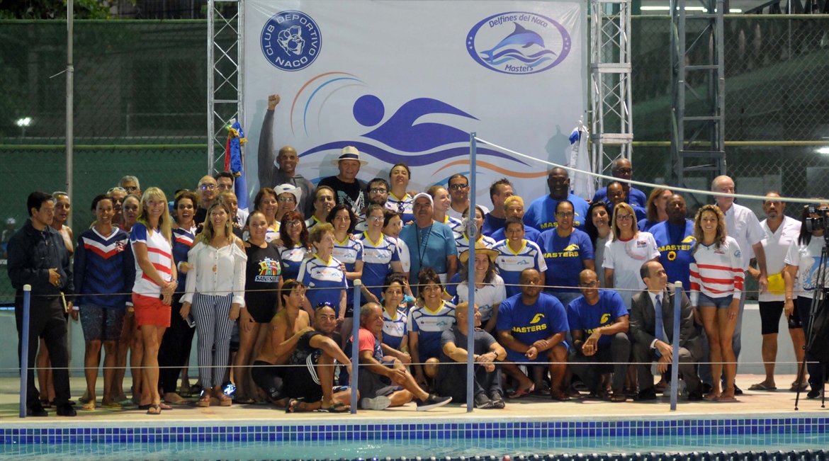 Inauguraron Torneo Natación en Club Naco con 237 atletas