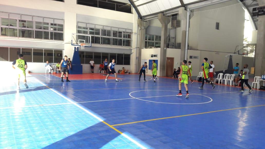 Club Naco Sigue Invicto en Torneo Navideño de Basket Sub 16