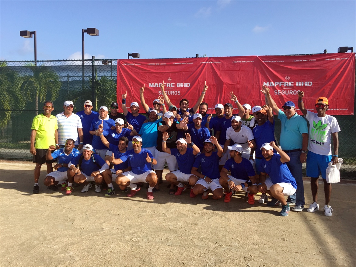 Naco: ¡ Gran Campeón del Team Tennis 2016 !