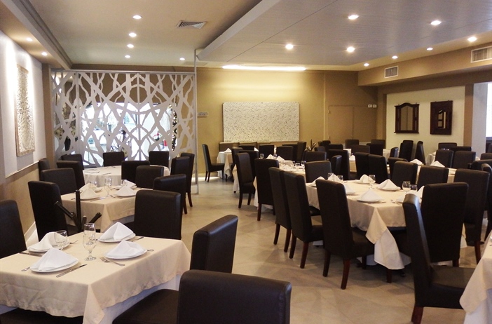 REABREN SERVICIOS  DEL RESTAURANTE