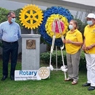 Rotary International Depositó Ofrenda Floral al Busto de Paul Harris