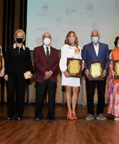 Ex Tenistas Naqueños Entre los Homenajeados