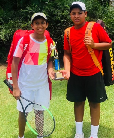 Gran Actuación de Tenistas Naqueños en Torneo Nacional